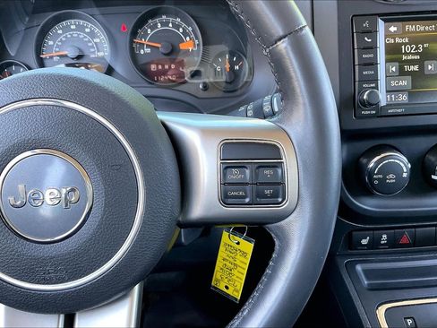 Used 2016 Jeep Patriot High Altitude AWD/4WD image 18
