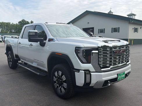 Certified 2024 GMC Sierra 2500 Denali w/ Denali Reserve Package AWD/4WD image 2