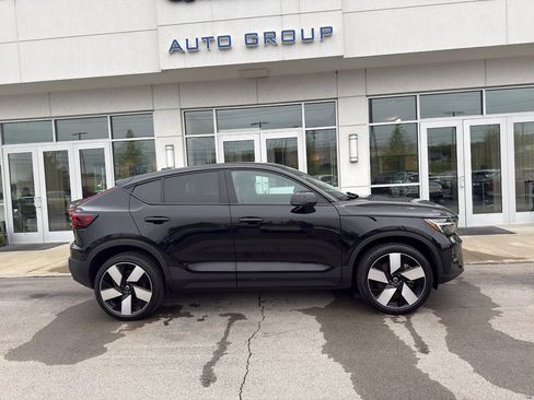 Used 2023 Volvo C40 P8 Recharge Ultimate w/ Protection Package Premier AWD/4WD image 2