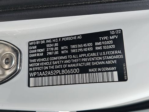 Used 2023 Porsche Macan AWD/4WD image 29