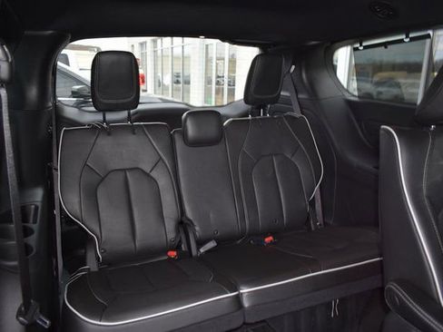 Used 2021 Chrysler Pacifica Limited w/ S Appearance Package FWD image 49