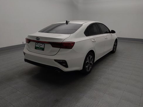 Used 2019 Kia Forte LXS FWD image 9