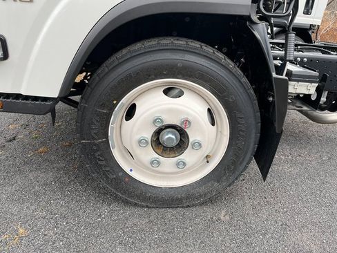 New 2024 Chevrolet Low Cab Forward image 7