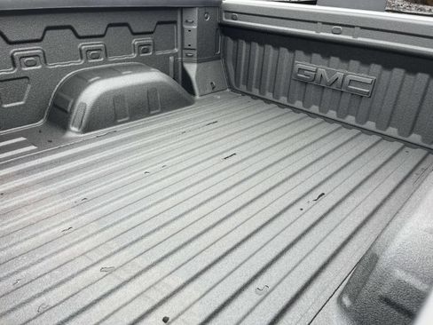 New 2026 GMC Sierra 1500 AT4 w/ AT4 Premium Package image 4