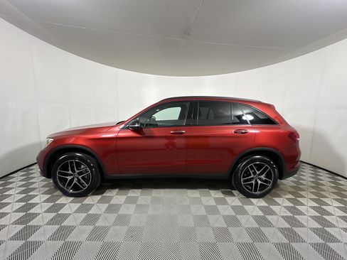 Used 2019 Mercedes-Benz GLC 300 4MATIC image 4
