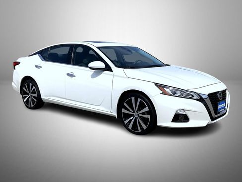 Used 2021 Nissan Altima 2.5 Platinum AWD/4WD image 3
