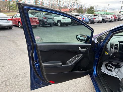 Used 2018 Kia Forte LX image 14