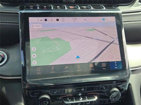 New 2025 Jeep Grand Cherokee Limited w/ Black Appearance Package image 27