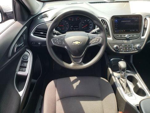 Used 2024 Chevrolet Malibu LT FWD image 16