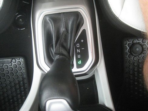 Used 2022 Jeep Renegade Limited AWD/4WD image 21