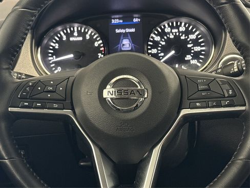 Used 2018 Nissan Rogue SL w/ Premium Package FWD image 16