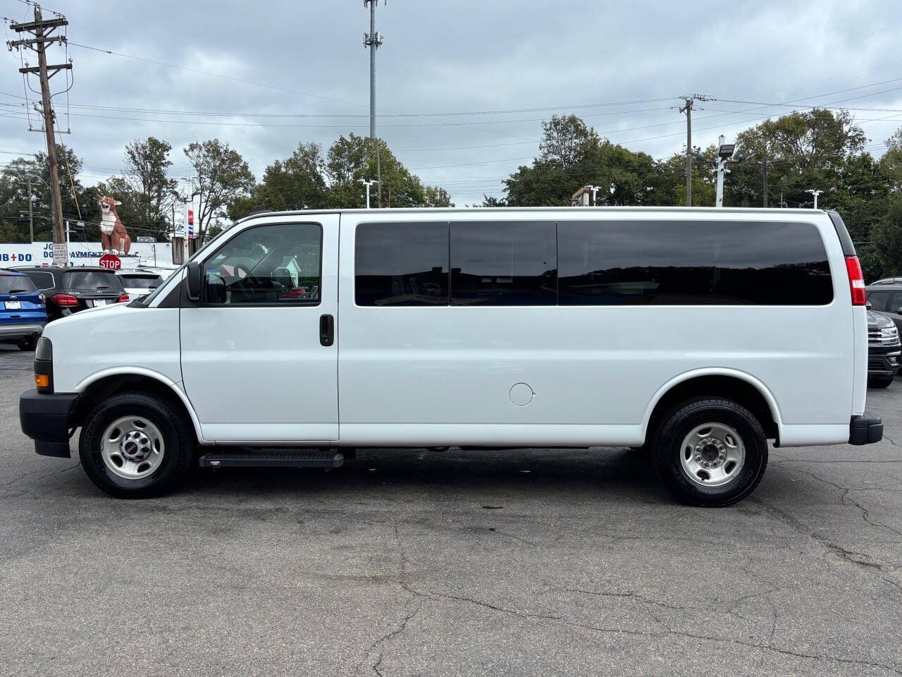 Used 2019 GMC Savana 3500 LS RWD image 5
