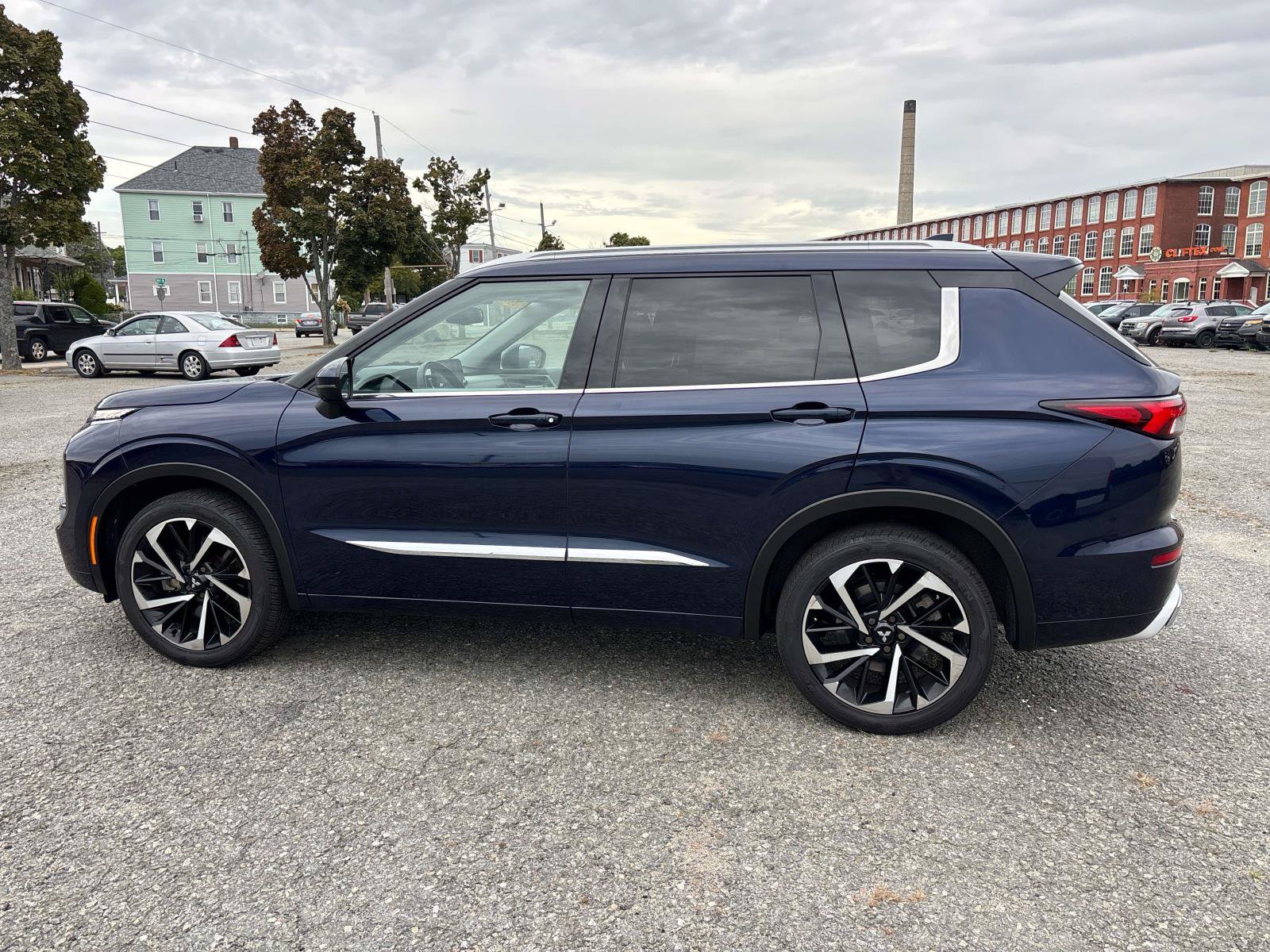 Used 2022 Mitsubishi Outlander SEL AWD/4WD image 8