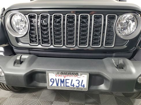 Used 2025 Jeep Wrangler Sport image 10