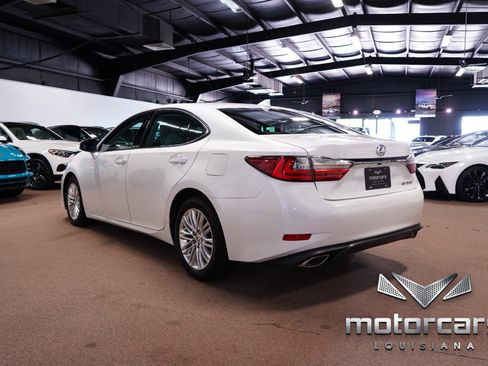 Used 2016 Lexus ES 350 w/ Accessory Package FWD image 5