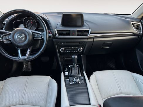 Used 2017 MAZDA MAZDA3 Grand Touring image 10