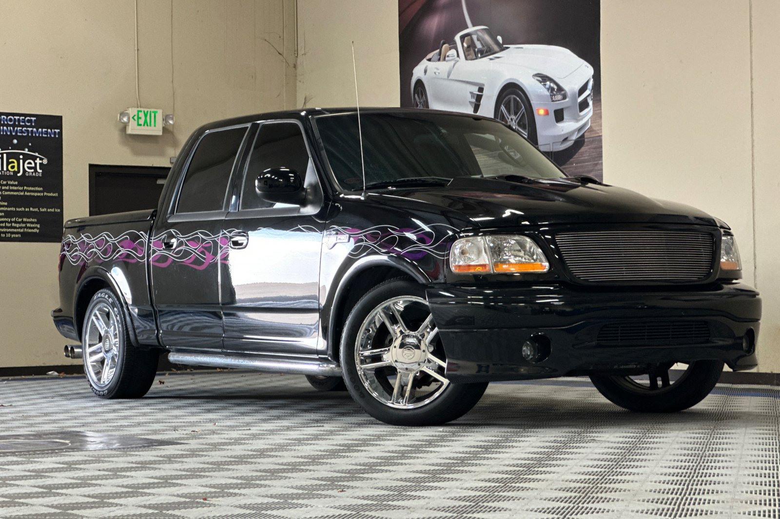 Used 2002 Ford F150 Harley-Davidson RWD image 2