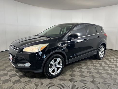 Used 2016 Ford Escape SE FWD image 1