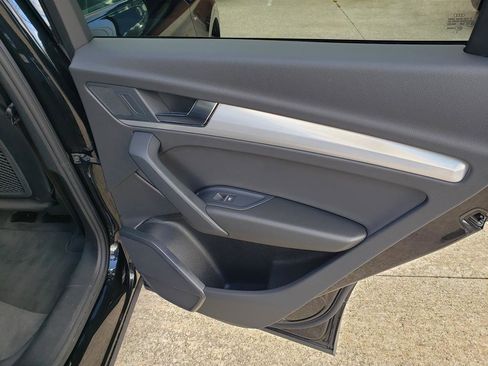 Used 2025 Audi Q5 2.0T Premium image 28