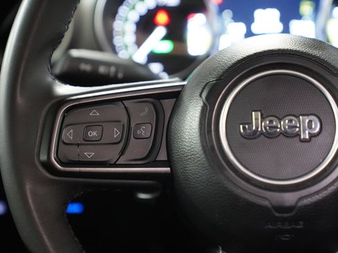 Used 2023 Jeep Wrangler Unlimited AWD/4WD image 19