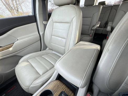 Used 2019 GMC Acadia Denali w/ Technology Package image 21