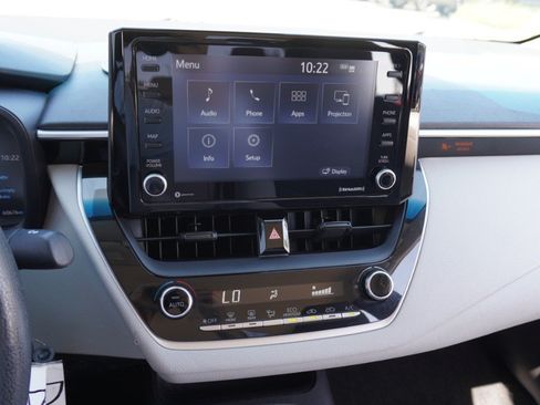 Used 2022 Toyota Corolla LE FWD image 16
