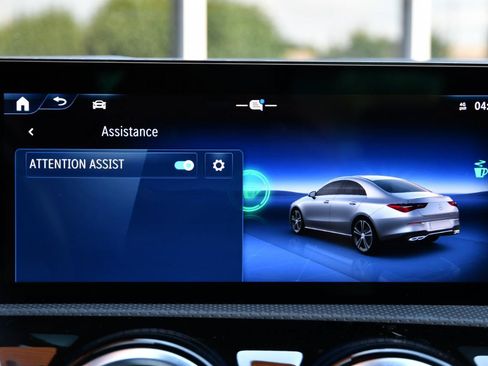 Used 2025 Mercedes-Benz CLA 250 4MATIC image 26
