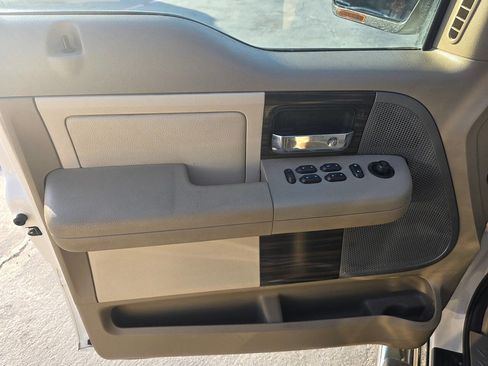 Used 2008 Lincoln Mark LT 2WD image 20