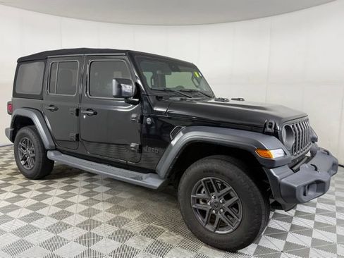 Used 2024 Jeep Wrangler Unlimited Sport AWD/4WD image 10