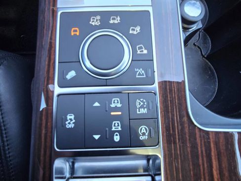Used 2017 Land Rover Range Rover HSE image 20