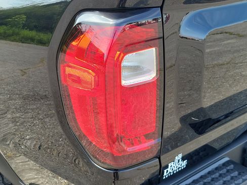 Used 2023 GMC Canyon Elevation w/ Convenience Package AWD/4WD image 11