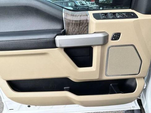 Used 2019 Ford F250 Lariat w/ Lariat Ultimate Package AWD/4WD image 16