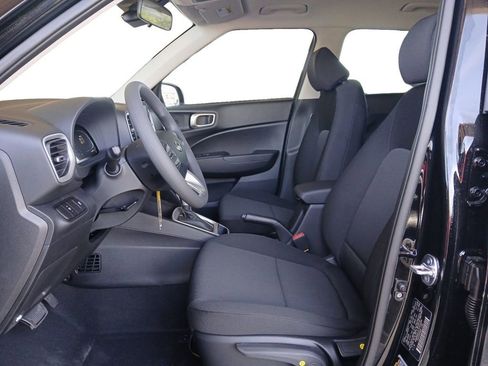 New 2026 Hyundai Venue SE FWD image 9