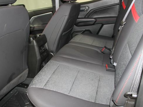 Used 2024 Chevrolet Colorado Z71 w/ Z71 Convenience Package 2 image 23