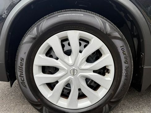 Used 2017 Nissan Rogue S AWD/4WD image 44