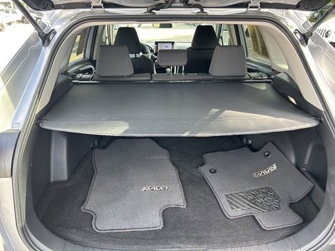 Used 2024 Toyota RAV4 XLE image 29