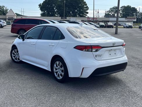 Used 2023 Toyota Corolla LE FWD image 5