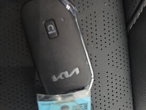 Used 2025 Kia Seltos EX w/ EX Sunroof Package FWD image 32