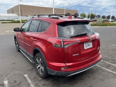 Used 2016 Toyota RAV4 XLE image 7