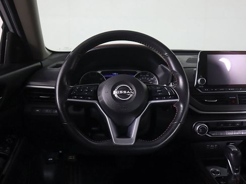 Used 2024 Nissan Altima 2.5 SR image 37