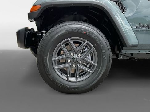 New 2025 Jeep Gladiator Sport image 15