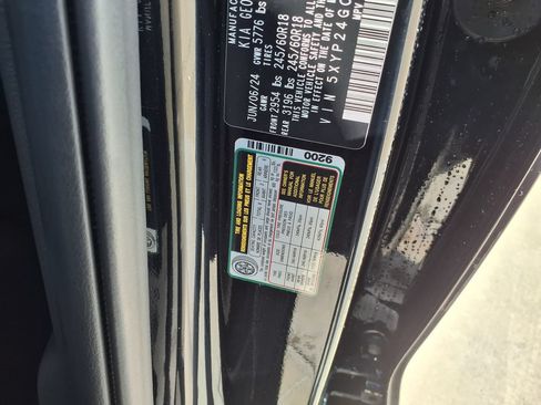 Used 2024 Kia Telluride LX FWD image 36