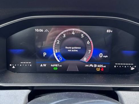 Used 2025 Volkswagen Jetta SE FWD image 16