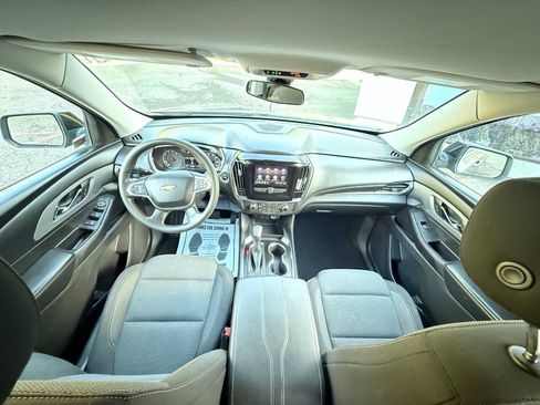 Used 2021 Chevrolet Traverse LS image 11