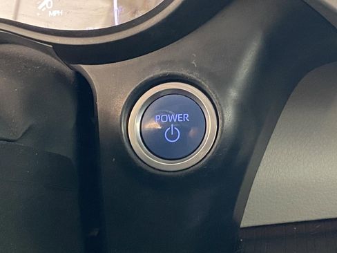 Used 2021 Toyota Sienna LE image 28