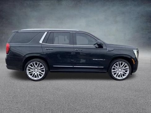 Used 2025 GMC Yukon Denali Ultimate AWD/4WD image 5
