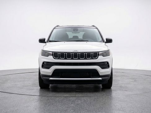 Used 2025 Jeep Compass Limited image 2