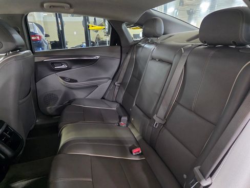 Used 2015 Chevrolet Impala LTZ FWD image 14