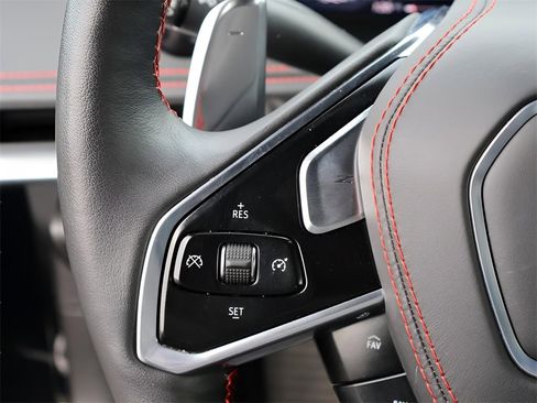 Used 2022 Chevrolet Corvette Stingray Premium Cpe w/ Z51 Performance Package image 30