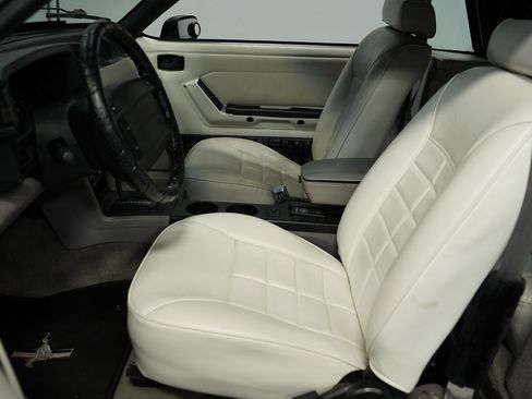 Used 1992 Ford Mustang LX image 29
